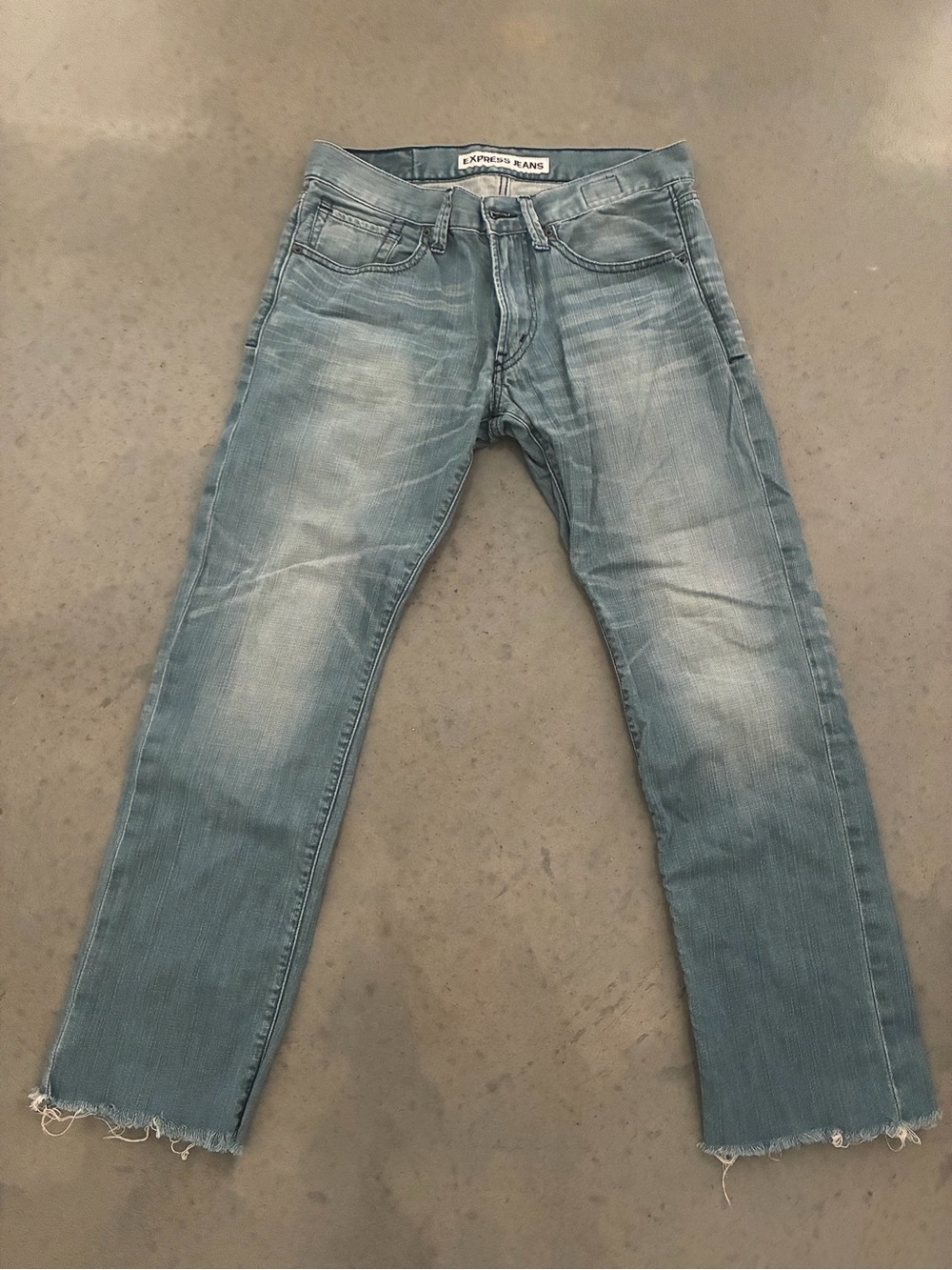 Express Men’s Washed Light Blue Straight Jeans